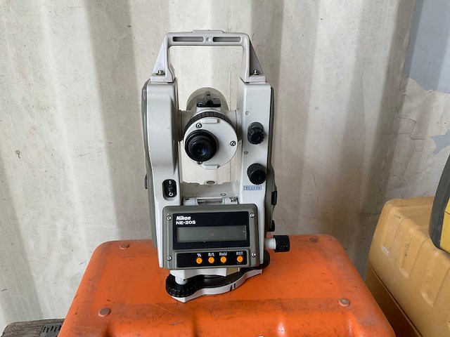 Nikon ne-20s theodoliet - afbeelding 2 van  2