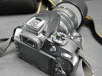 Nikon reflex d3300 camera in tas en met divers toebehoren - afbeelding 3 van  5