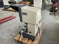 Nikon v-12 profiel projector - afbeelding 8 van  13