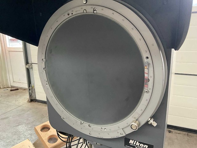 Nikon v-12 profiel projector - afbeelding 9 van  13