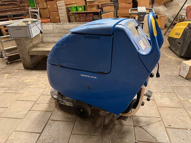 Nilfisk - 553bl combi - schrob-zuigmachine - afbeelding 1 van  5