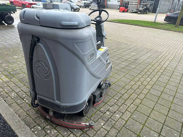 Nilfisk - br 850s - zelfrijdende schrobmachine - afbeelding 8 van  11
