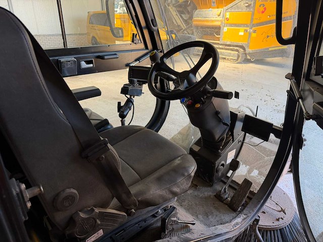 Nilfisk - city ranger 3500 - straatveegmachine - afbeelding 6 van  11