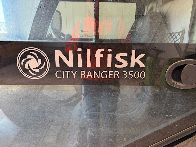 Nilfisk - city ranger 3500 - straatveegmachine - afbeelding 7 van  11