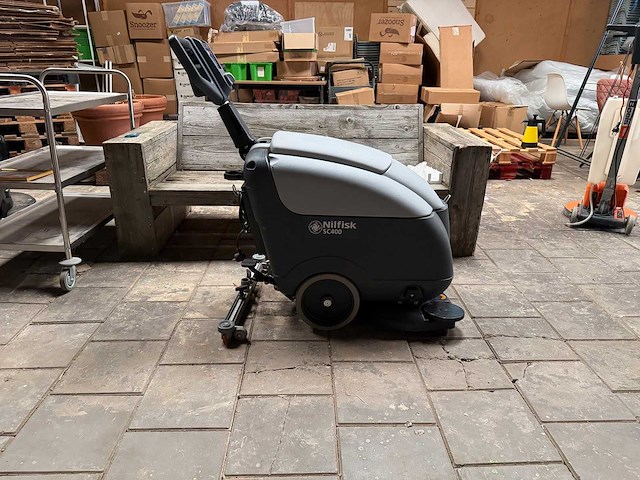 Nilfisk - sc 400 - schrob-zuigmachine - afbeelding 3 van  5