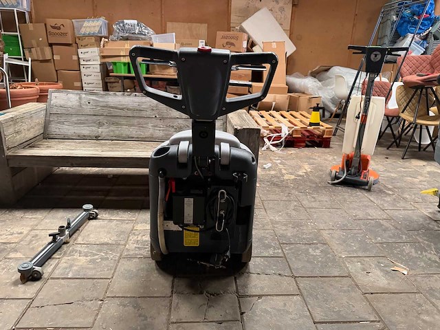 Nilfisk - sc 400 - schrob-zuigmachine - afbeelding 4 van  5