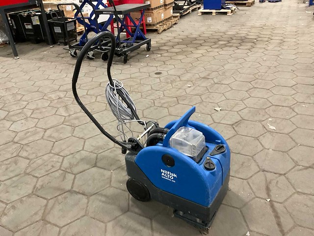 Nilfisk alto 233 industriële stofzuiger - afbeelding 3 van  6