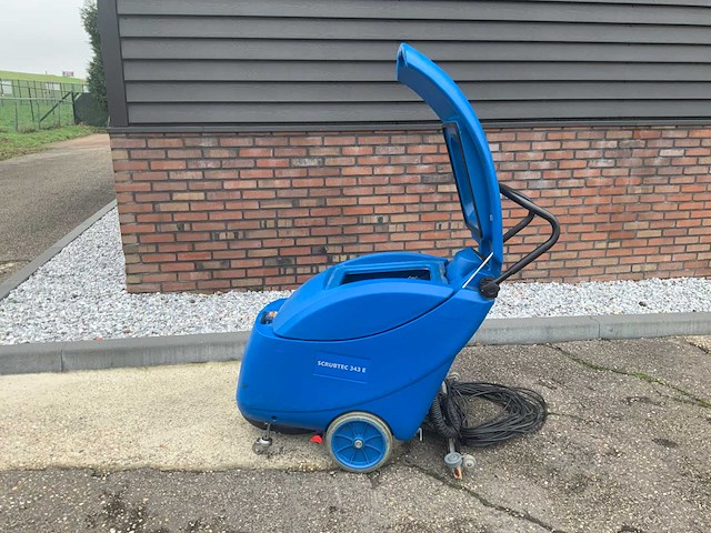 Nilfisk alto 343e zelfrijdende schrobmachine - afbeelding 4 van  9