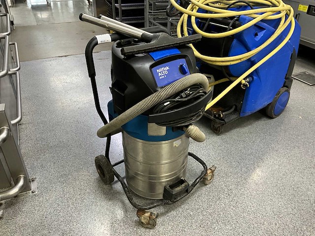 Nilfisk alto attix 9 industriële stofzuiger - afbeelding 1 van  4