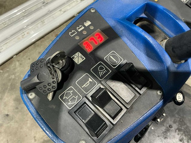 Nilfisk alto zit veegmachine - afbeelding 7 van  28