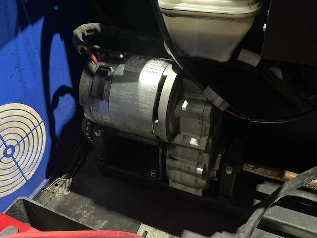 Nilfisk alto zit veegmachine - afbeelding 15 van  28