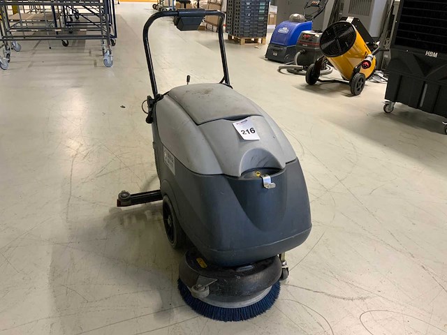 Nilfisk ba 410 veegmachine - afbeelding 5 van  9