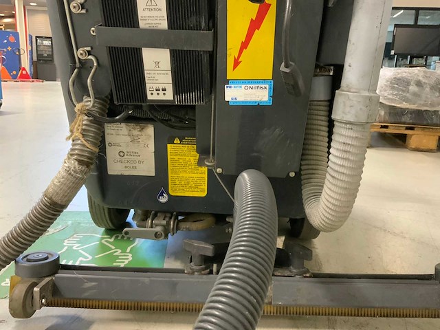 Nilfisk ba 410 veegmachine - afbeelding 9 van  9