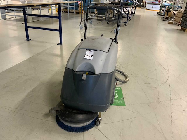 Nilfisk ba 410 veegmachine - afbeelding 4 van  9