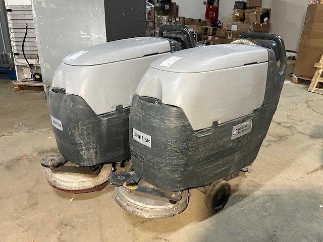 Nilfisk ba 410d ecoflex schrob-/ zuigmachine (2x) - afbeelding 1 van  10