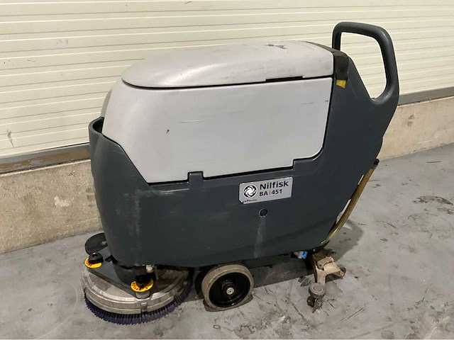 Nilfisk ba 451 schrob-zuigmachine - afbeelding 1 van  8