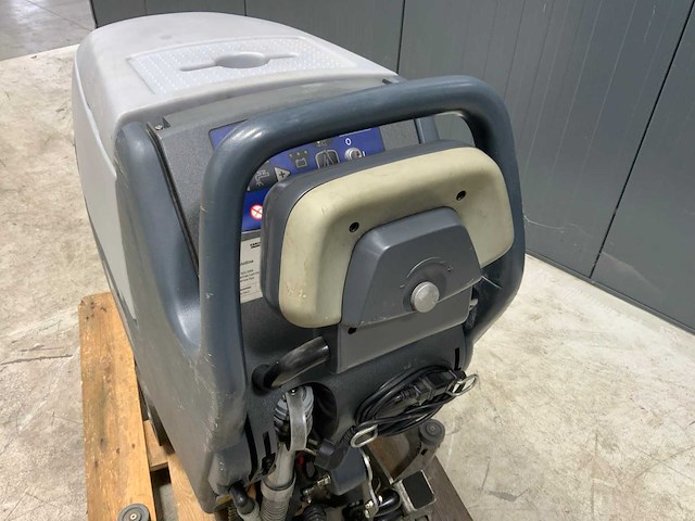 Nilfisk ba 451d schrob veegmachine - afbeelding 2 van  3