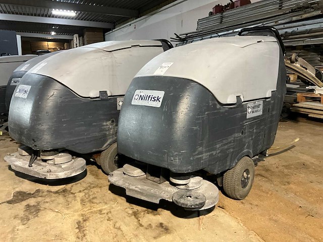 Nilfisk ba 651 ecoflex schrob-/ zuigmachine (2x) - afbeelding 1 van  12