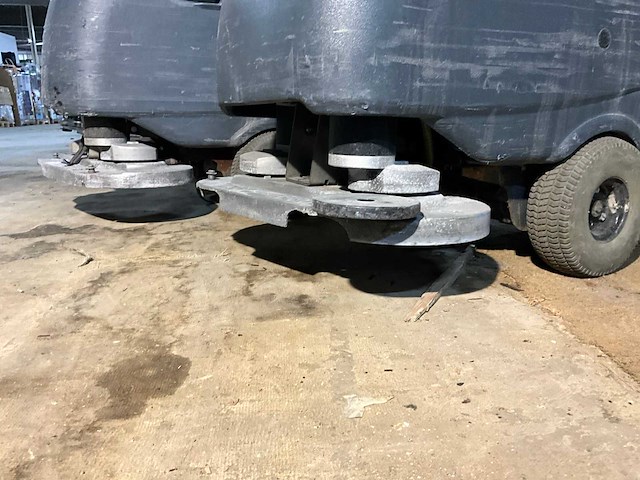 Nilfisk ba 651 ecoflex schrob-/ zuigmachine (2x) - afbeelding 9 van  12