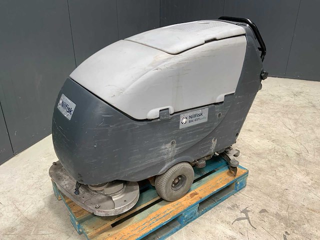 Nilfisk ba 651d schrob veegmachine - afbeelding 1 van  5
