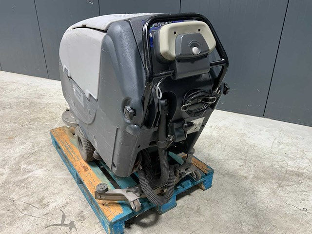 Nilfisk ba 651d schrob veegmachine - afbeelding 3 van  5