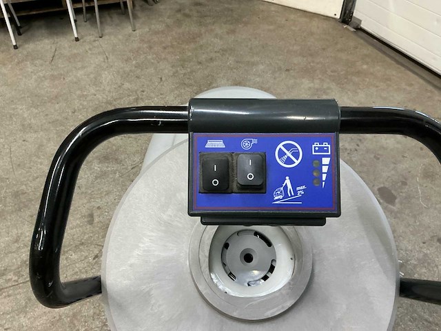 Nilfisk ba410 vloerreiniger - afbeelding 4 van  6