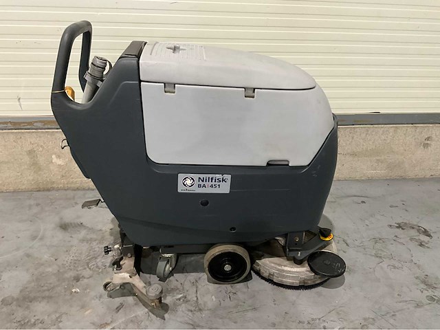 Nilfisk ba451 schrob-zuigmachine - afbeelding 5 van  7