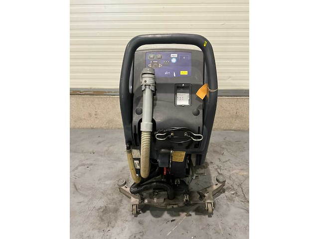 Nilfisk ba451 schrob-zuigmachine - afbeelding 4 van  7