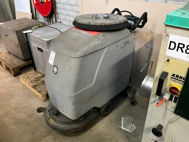 Nilfisk ba/510sd schoonmaakwagen - afbeelding 1 van  5