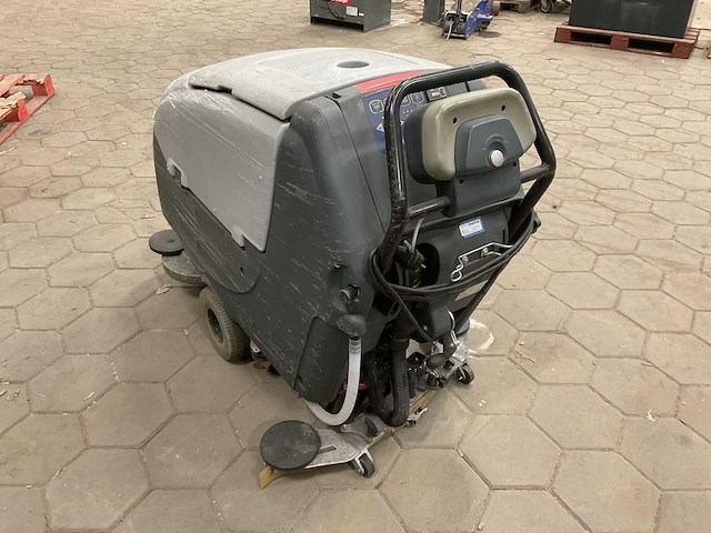 Nilfisk ba651 car vloerreiniger - afbeelding 4 van  9