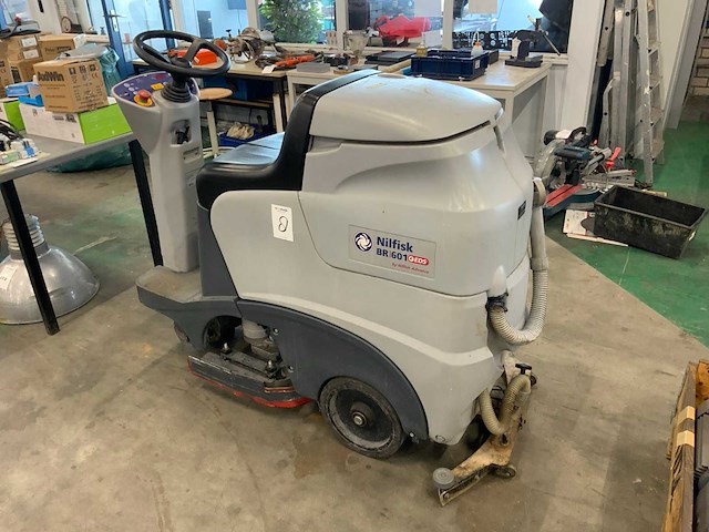 Nilfisk br | 601/651/751 vloerreiniger - afbeelding 2 van  8