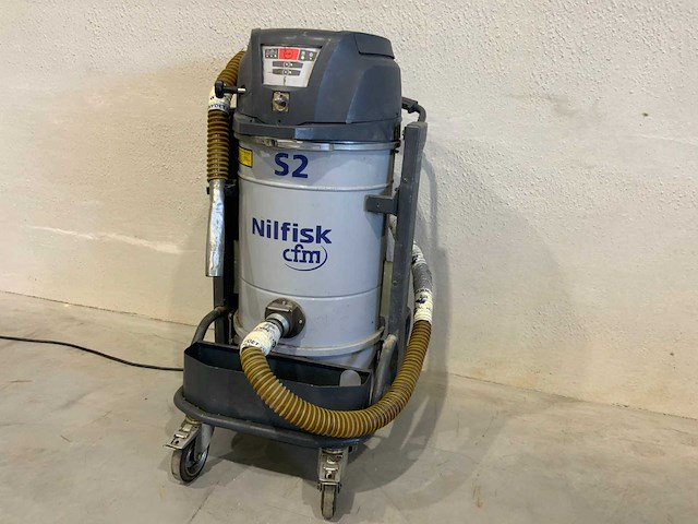 Nilfisk cfm s2l industriële stofzuiger - afbeelding 2 van  6