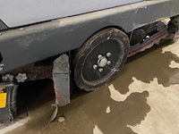 Nilfisk cr1000 zelfrijdende veeg- schrobmachine - afbeelding 3 van  20