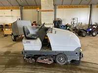 Nilfisk cr1000 zelfrijdende veeg- schrobmachine - afbeelding 15 van  20