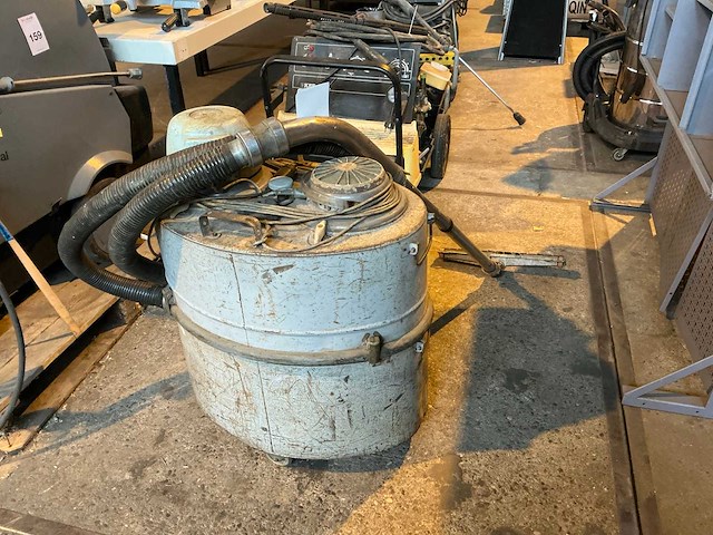 Nilfisk gae industriële stofzuiger - afbeelding 1 van  6