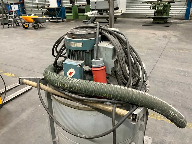 Nilfisk gb 733 industriële tonstofzuiger - afbeelding 7 van  8