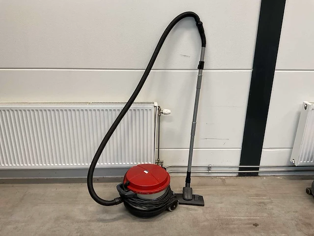 Nilfisk gd 930 stofzuiger - afbeelding 1 van  3