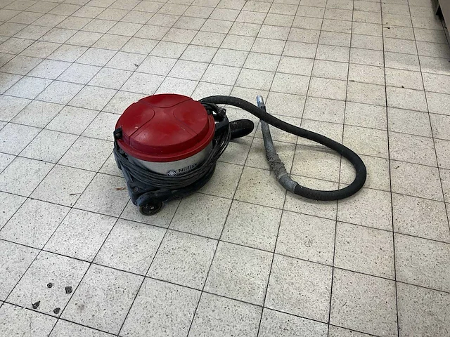 Nilfisk gd 930 stofzuiger - afbeelding 1 van  6