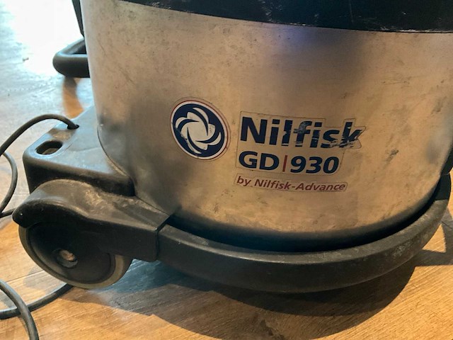 Nilfisk gd 930 stofzuiger - afbeelding 4 van  7