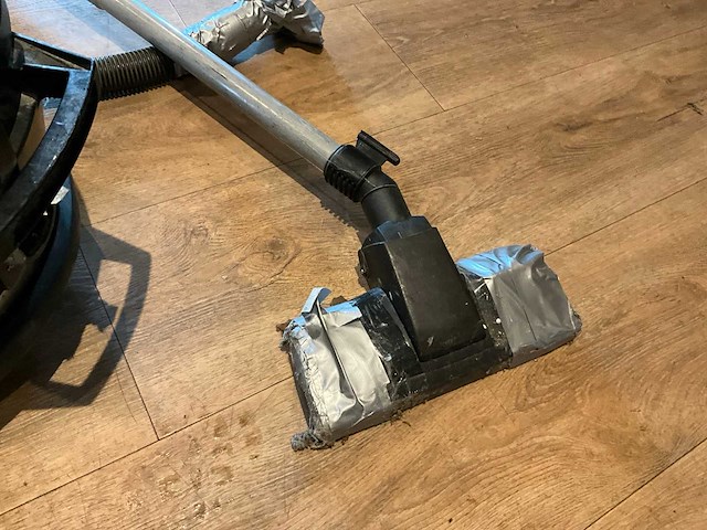 Nilfisk gd 930 stofzuiger - afbeelding 5 van  7