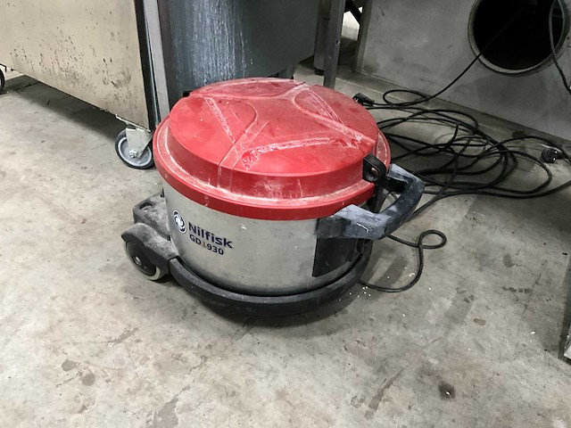 Nilfisk gd 930 stofzuiger - afbeelding 1 van  5