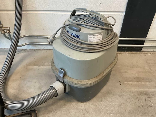 Nilfisk gd90c stofzuiger - afbeelding 2 van  3