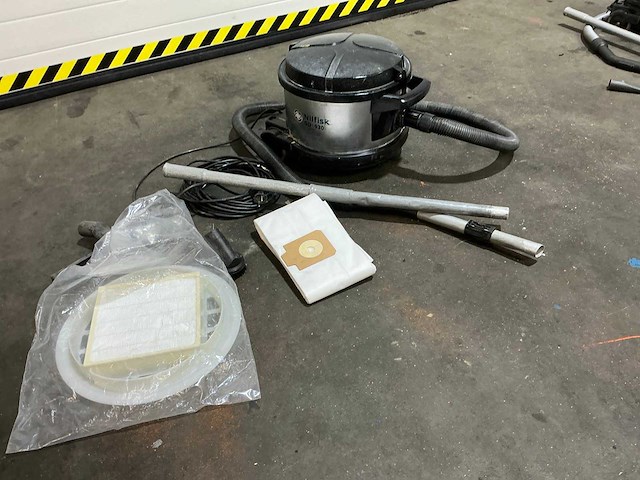 Nilfisk gd/930 industriële stofzuiger - afbeelding 1 van  5