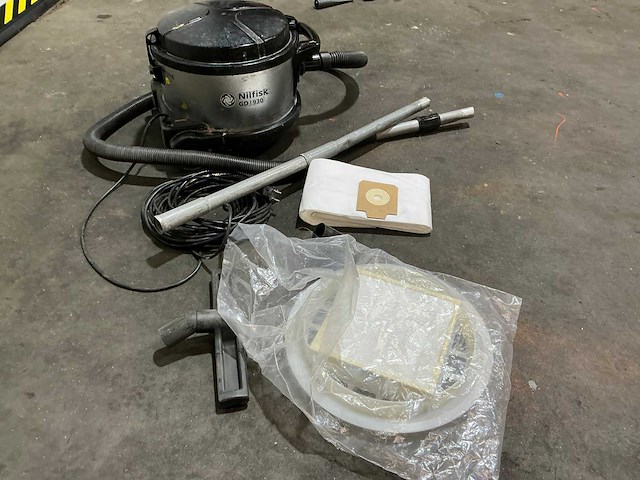 Nilfisk gd/930 industriële stofzuiger - afbeelding 3 van  5