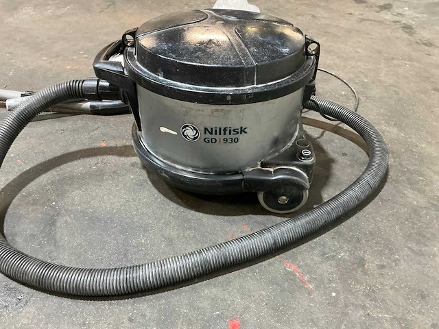 Nilfisk gd/930 industriële stofzuiger - afbeelding 4 van  5