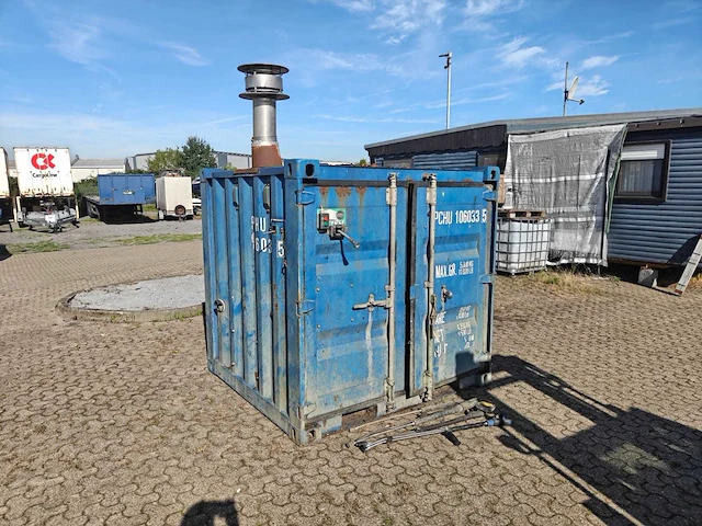 Nilfisk hogedrukreiniger in container - afbeelding 2 van  7