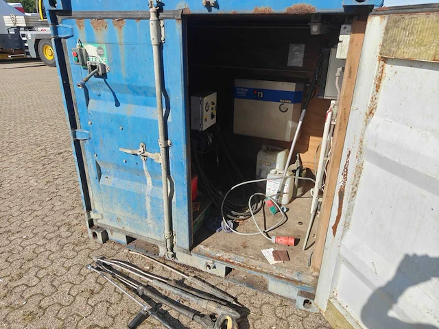 Nilfisk hogedrukreiniger in container - afbeelding 4 van  7