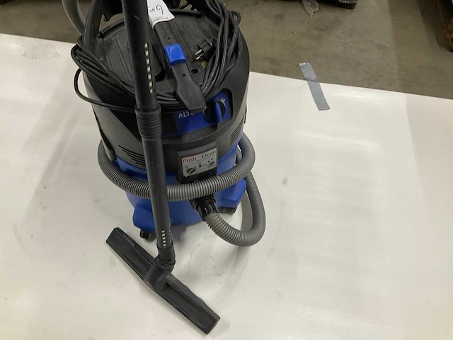 Nilfisk industriële stofzuiger - afbeelding 1 van  3