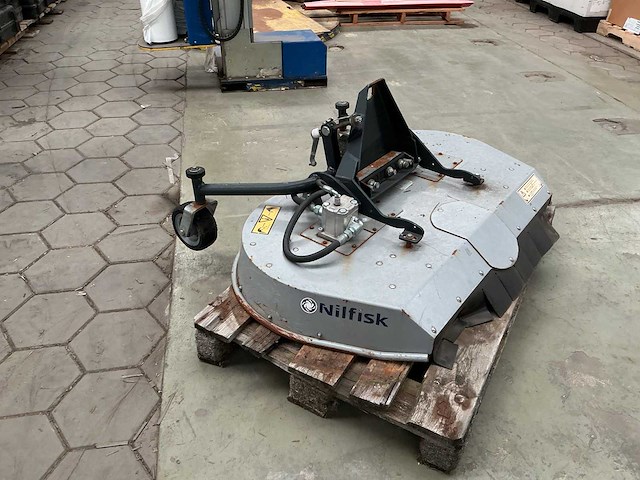 Nilfisk lm2200 maaiblad - afbeelding 1 van  6