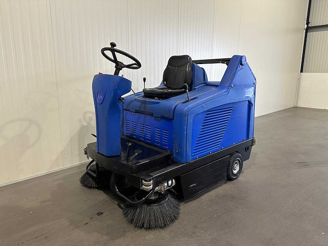 Nilfisk rijdende veegmachine | floortec r 580 p/b electrisch - afbeelding 1 van  15